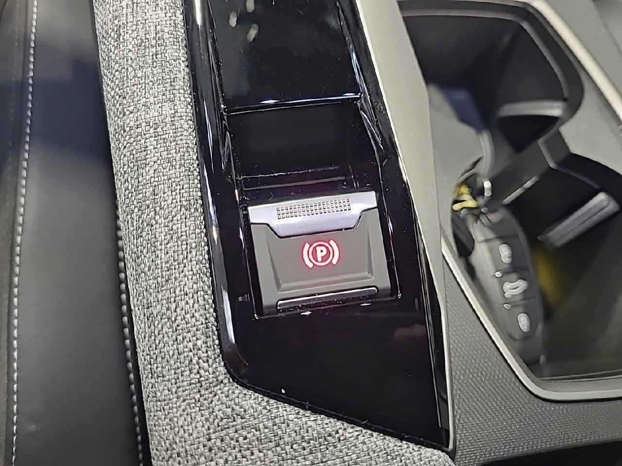 Peugeot 3008 electrique 210 ch 73 kwh gt — photo 22