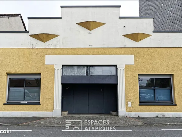 Local 7 pièces 288 m²