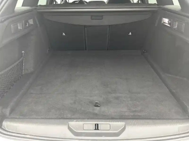 Peugeot 308 sw hybrid 145 e-dcs6 — photo 35