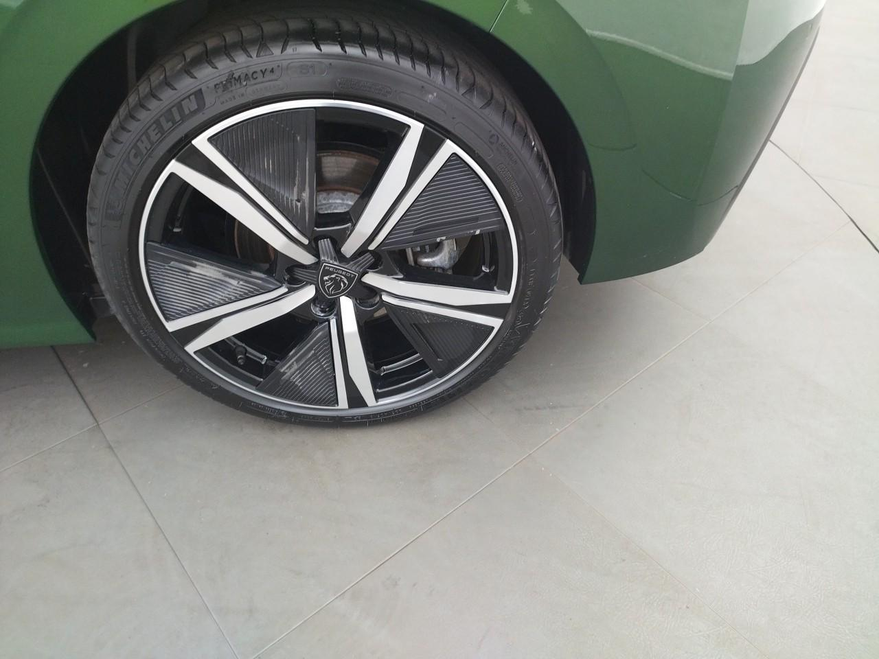 Peugeot 308 phev 180 e-eat8 gt — photo 29