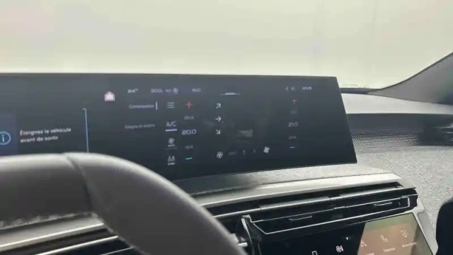 Peugeot 3008 hybrid 145 e-dcs6 — photo 23