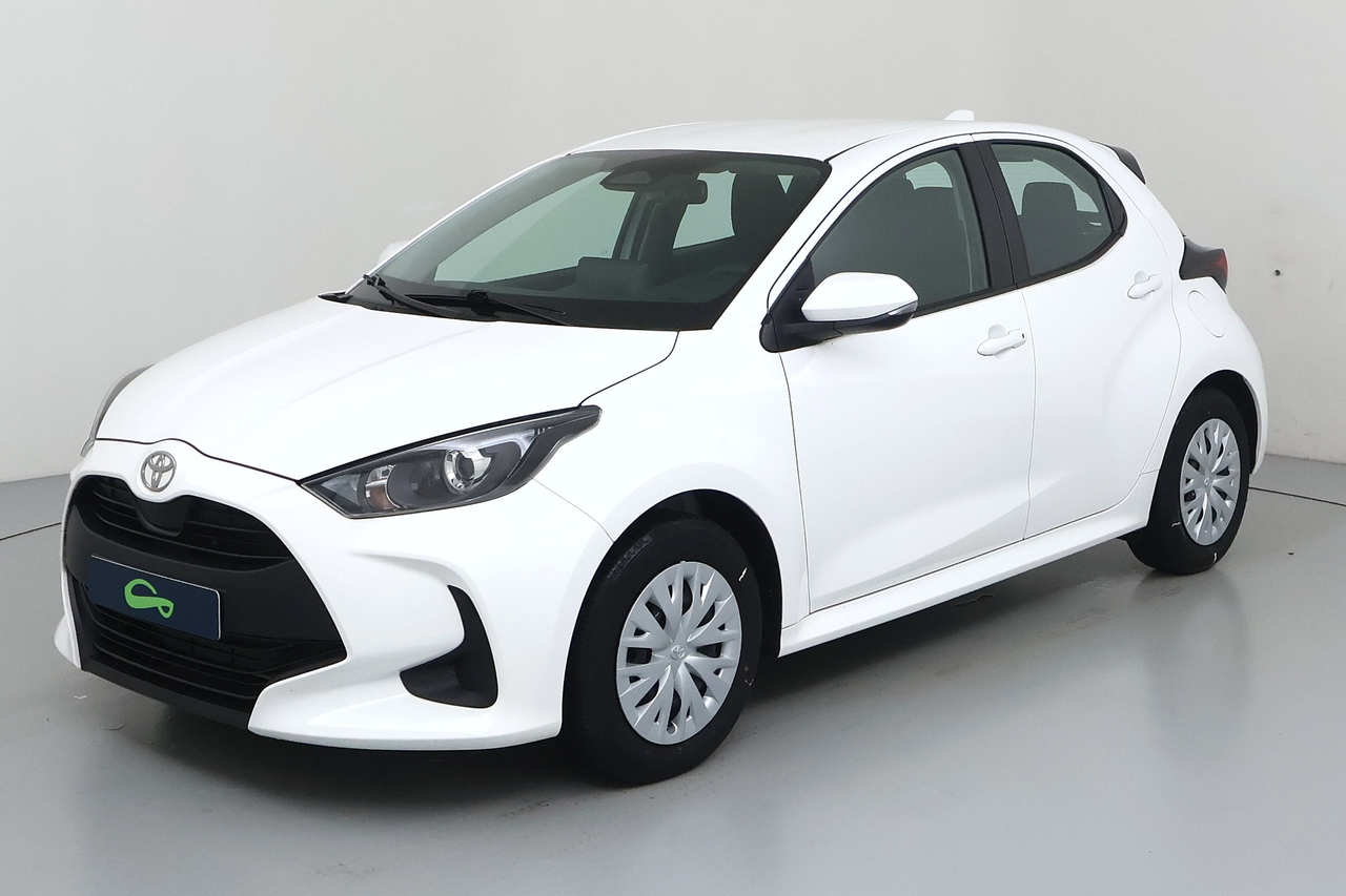 Toyota Yaris 4 — photo 1