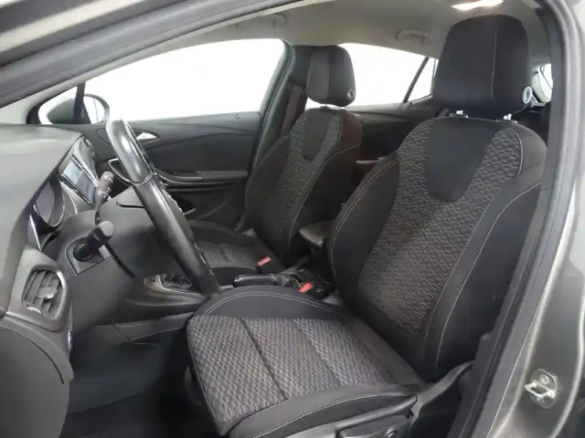 Opel Astra 1.6 d 110ch edition — photo 11