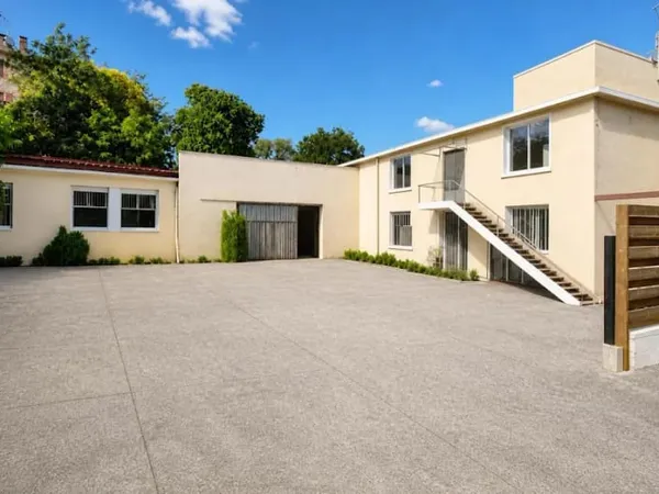 Propriété 8 pièces 400 m²