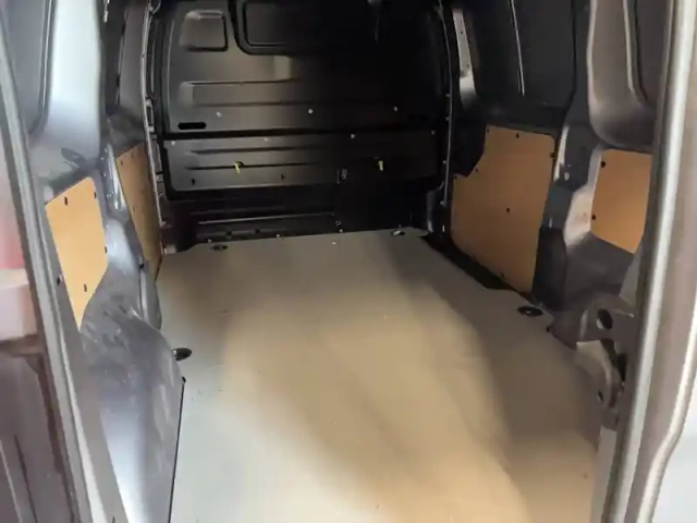 Peugeot Expert e- fgn m electrique 100kwh (136ch) batterie 75 kwh — photo 38