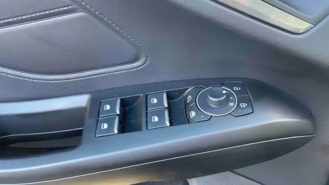 Ford Focus 1.5 ecoblue 115 powershift — photo 18