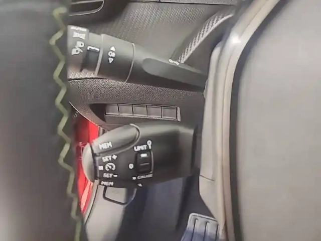 Peugeot 208 puretech 100 s&amp;s bvm6 — photo 67
