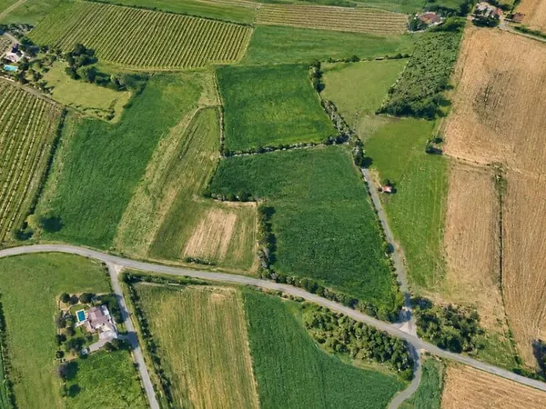 Terrain 17000 m²
