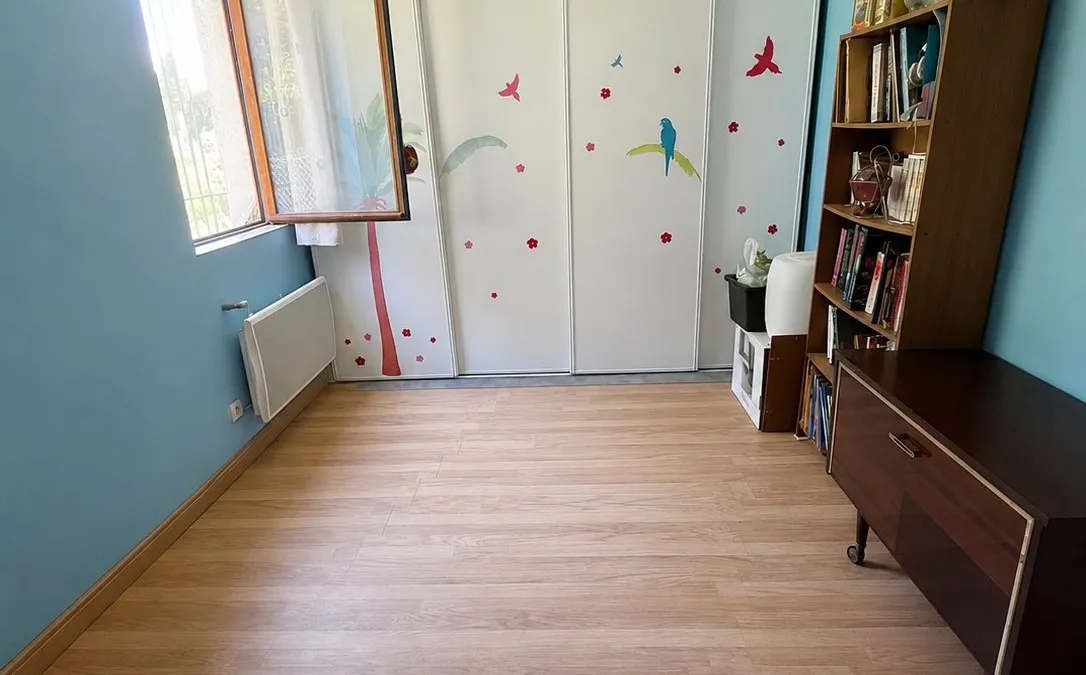 Photo 12