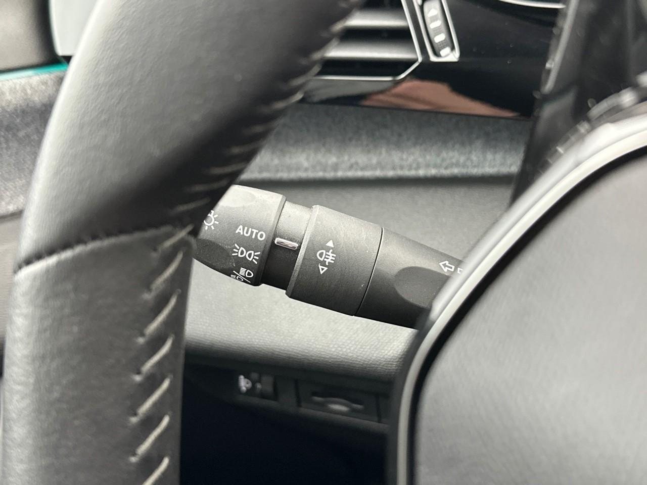 Peugeot 308 puretech 130ch s&s bvm6 allure pack — photo 17