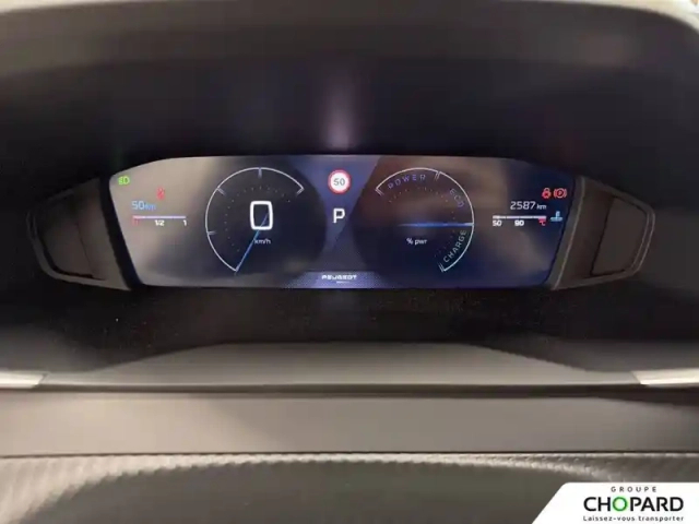 Peugeot 2008 hybrid 145 e-dcs6 — photo 17