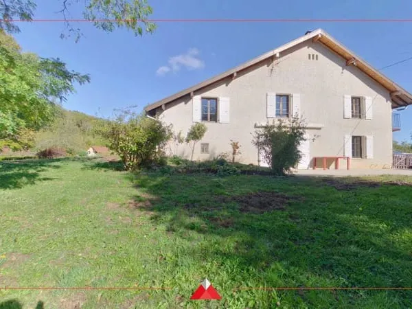 Maison 7 pièces 216 m²