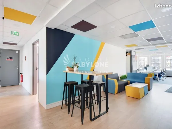 Bureau 254 m²
