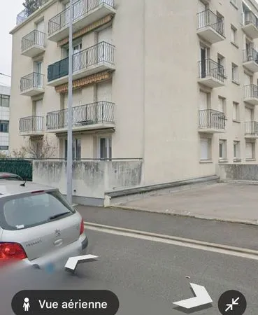 Appartement grand T3 avec parking et cave et terrasse bien exposé près de l Avenue Grammont