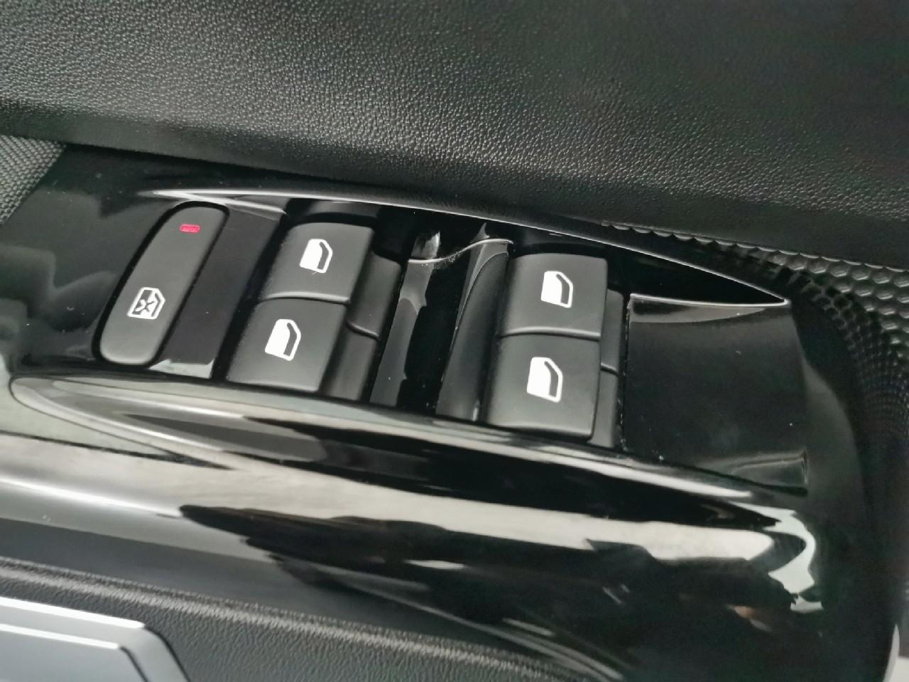 Citroën C3 puretech 110 s&s eat6 shine — photo 17