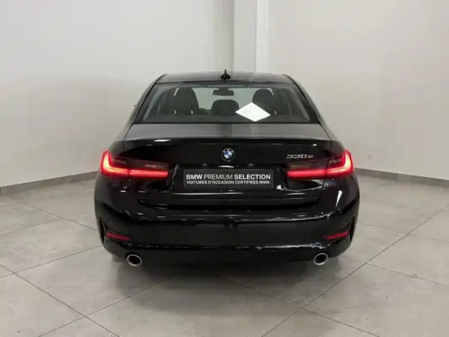 Bmw Serie 3 série 3 330ea 292ch business design 10cv — photo 4