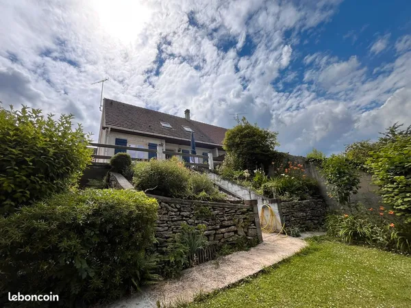 Maison 3 chambres, cadre verdoyant