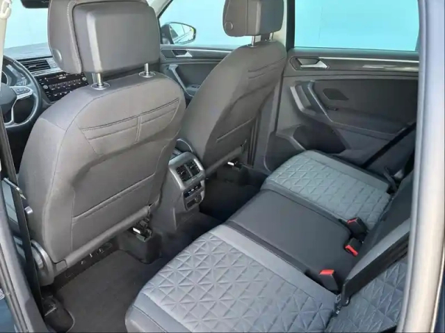 Volkswagen Tiguan 2.0 tdi 150ch life plus dsg7 — photo 22