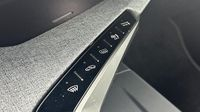 Peugeot 5008 Hybrid 145ch GT e-DCS6 — photo 15