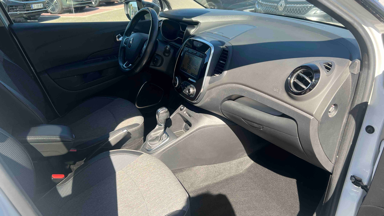 Renault Captur TCe 150 FAP EDC — photo 21