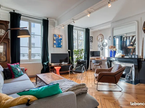 Appartement + PARKING dans l'hypercentre 62m2