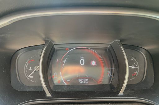 Renault Megane Estate 1.5 Blue dCi 115 - Business – 2018 – 160144 km – Diesel – Boîte Manuelle — photo 24
