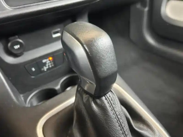 Citroën C3 1.2 puretech 110ch s&amp;s shine eat6 — photo 13