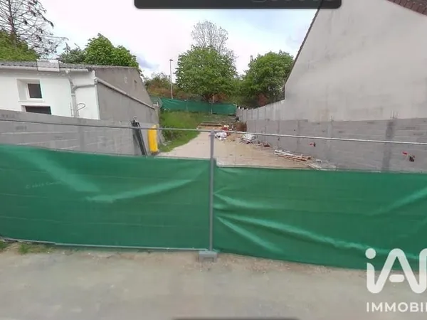 Terrain 288 m²