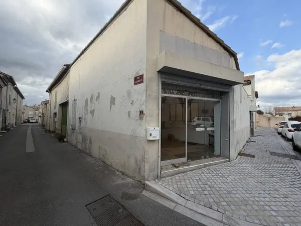 Local commercial 145 m²