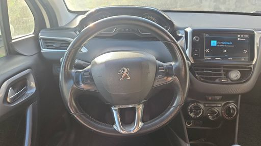 Peugeot 2008 1.2 PureTech 130 - Allure – 2018 – 76560 km – Essence – Boîte Manuelle — photo 38