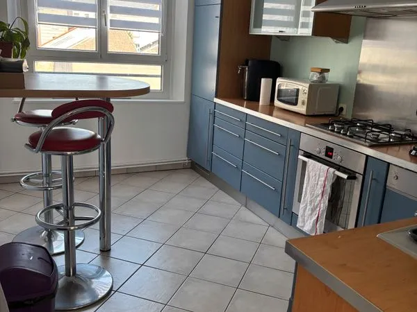 Appartement 4 pieces 78 m2 avec garage