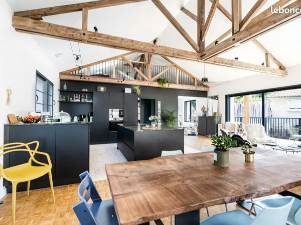 Maison 6 pièces 229 m²