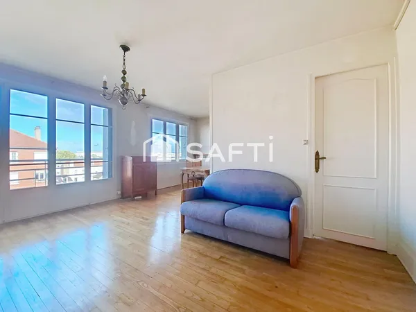 APPARTEMENT DERNIER ETAGE VUE DEGAGEE