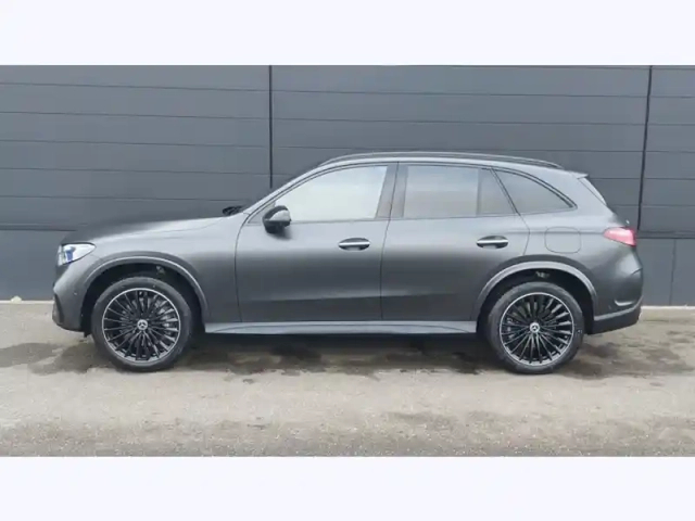 Mercedes Glc 300 e  hybrid eq 4matic — photo 2