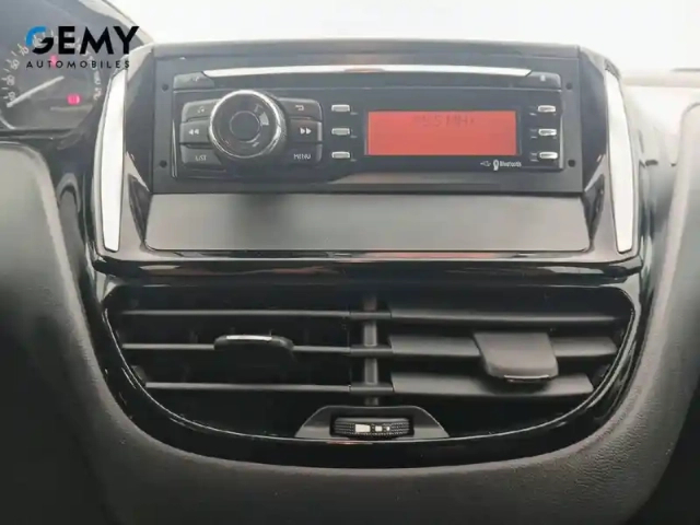 Peugeot 208 1.2 puretech 68ch bvm5 — photo 14