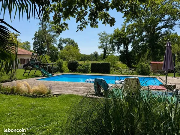 Maison 8 pièces 211 m²