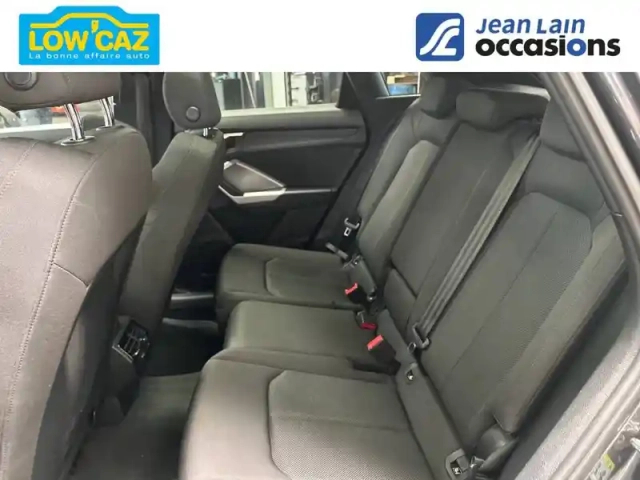Audi Q3 35 tfsi 150 ch s tronic 7 — photo 13