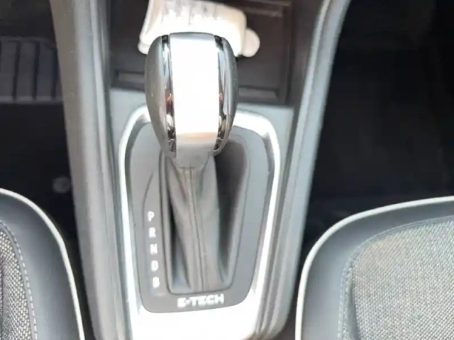 Renault Captur e-tech 145 - 21 — photo 13