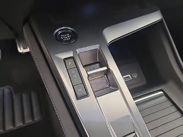 Peugeot 408 puretech 130 ch s&amp;s eat8 — photo 14