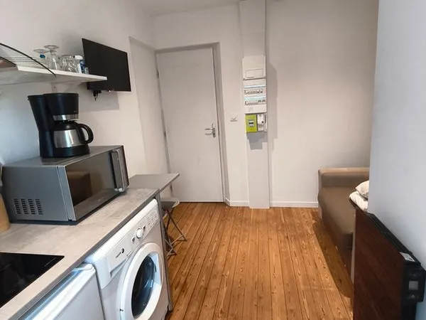 Petit studio 1 personne, meublé