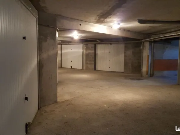 Location garage fermé - Carnon - à l'année