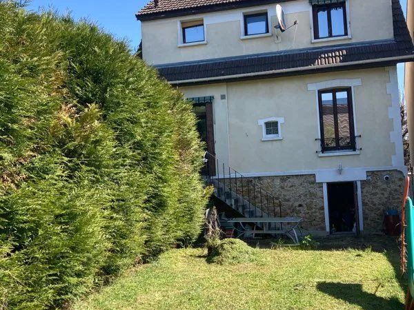 Maison 5 pièces 180m2 de surfaces utiles