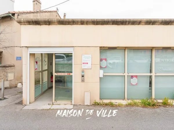 Immeuble professionel - 174 m2