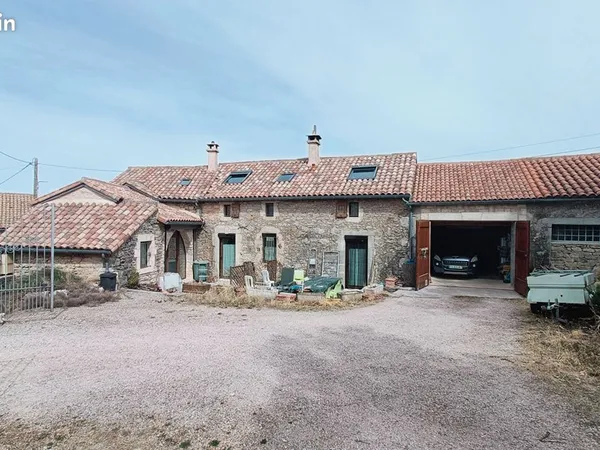 Propriété 7 pièces 151 m²