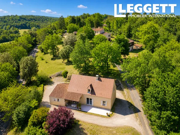 Ensemble immobilier de caractère avec 3 maisons indépendantes ? Fort potentiel touristique | 7km Sar