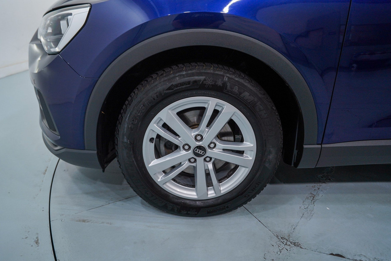 Audi Q3 — photo 12