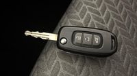 Renault Clio 1.5 Blue dCi 100ch Evolution — photo 16