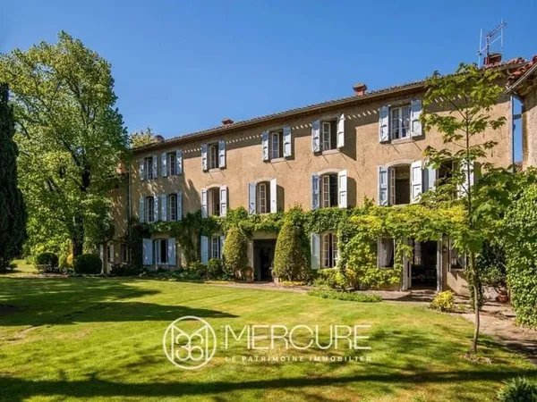 Maison 15 pièces 450 m²