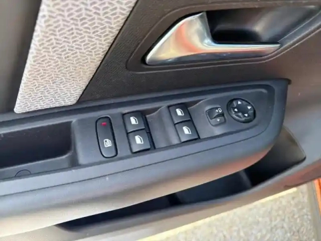 Citroën C4 puretech 130ch s&amp;s feel pack — photo 12