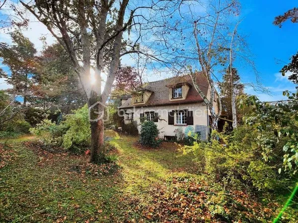 Maison 7 pièces 200 m²